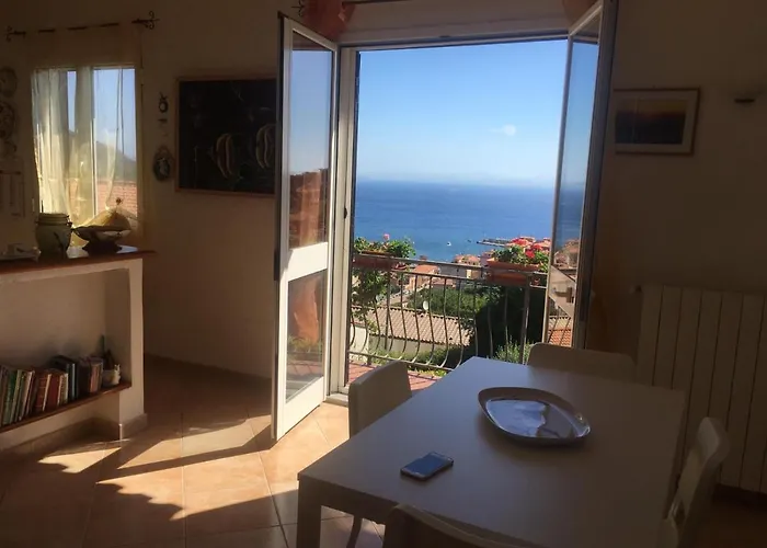 Panoramica Del Porticciolo